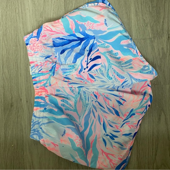 Lillly Pulitzer Luxletic Shorts - Picture 2 of 3